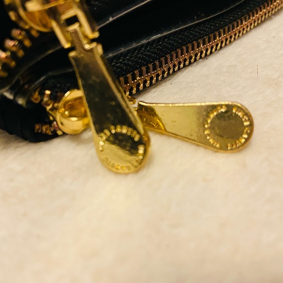 Vince Camuto Makeup/Travel Bag EUC in Black - Picture 7 of 10